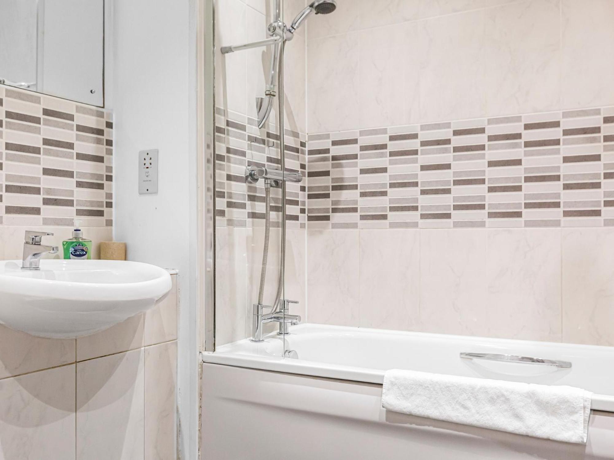 Pass The Keys Modern Tottenham Hale Apartment Perfect For Leisure Λονδίνο Εξωτερικό φωτογραφία